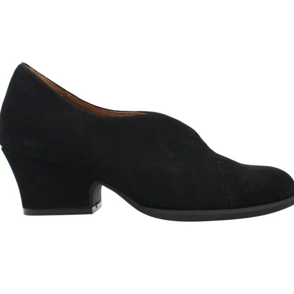 NEW! L'Amour Des Pieds Jessica Suede Bootie